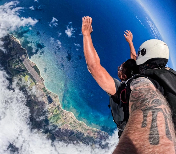 Samuel Lopez Sky Diving Edit